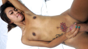 Cock sucking Pinay gets her stud hard for fucking