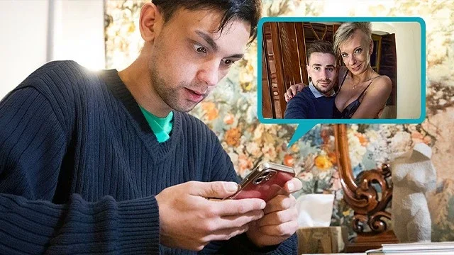Belinda Bee suce et chevauche la bite d'Adam Veller