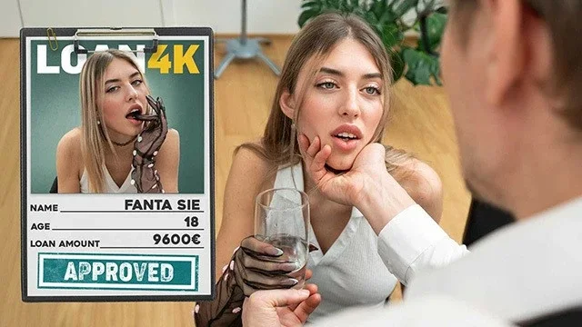 Fanta Sie suce et chevauche la bite du directeur du prêt