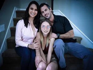 Macy Meadows bietet ihren Pflegeeltern ihren Körper für ein dauerhaftes Zuhause an