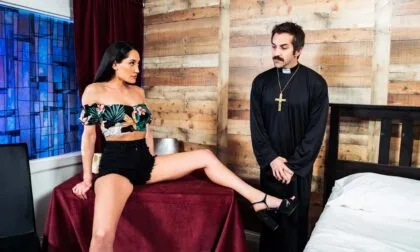 Chloe Amour gets a hot fuck lesson from her priest to learn more